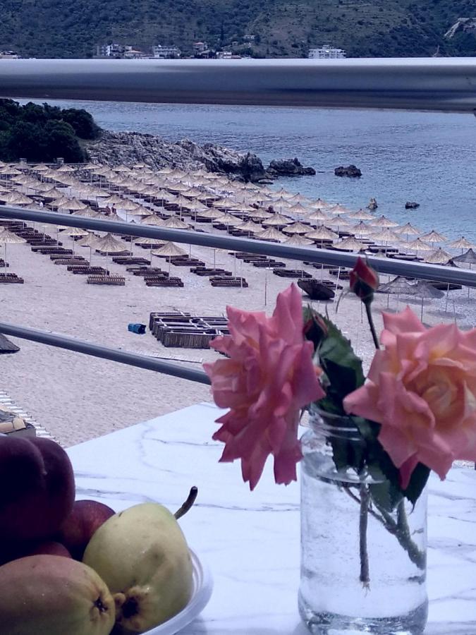 Nadim Rooms Himare Exteriör bild