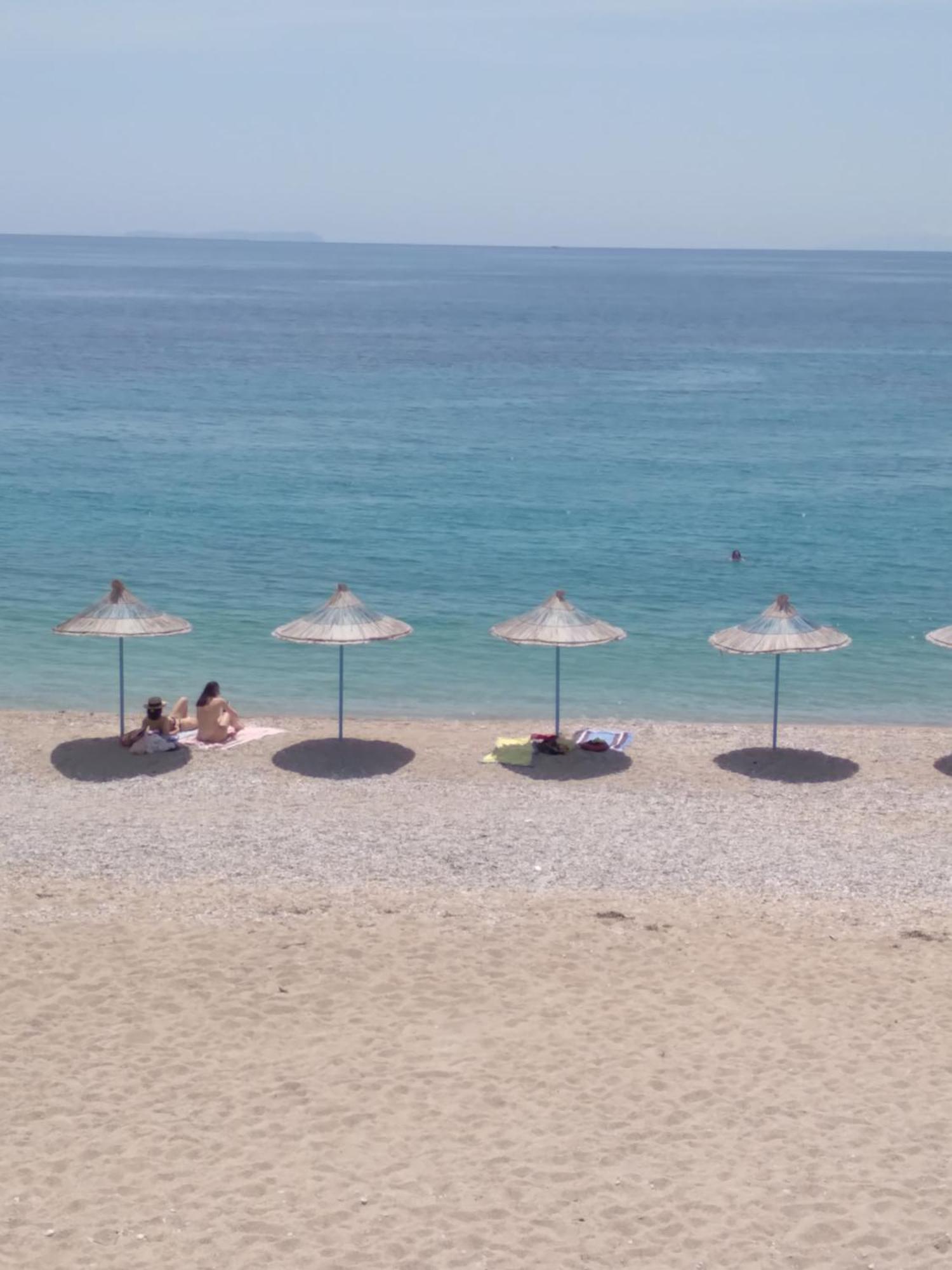 Nadim Rooms Himare Exteriör bild